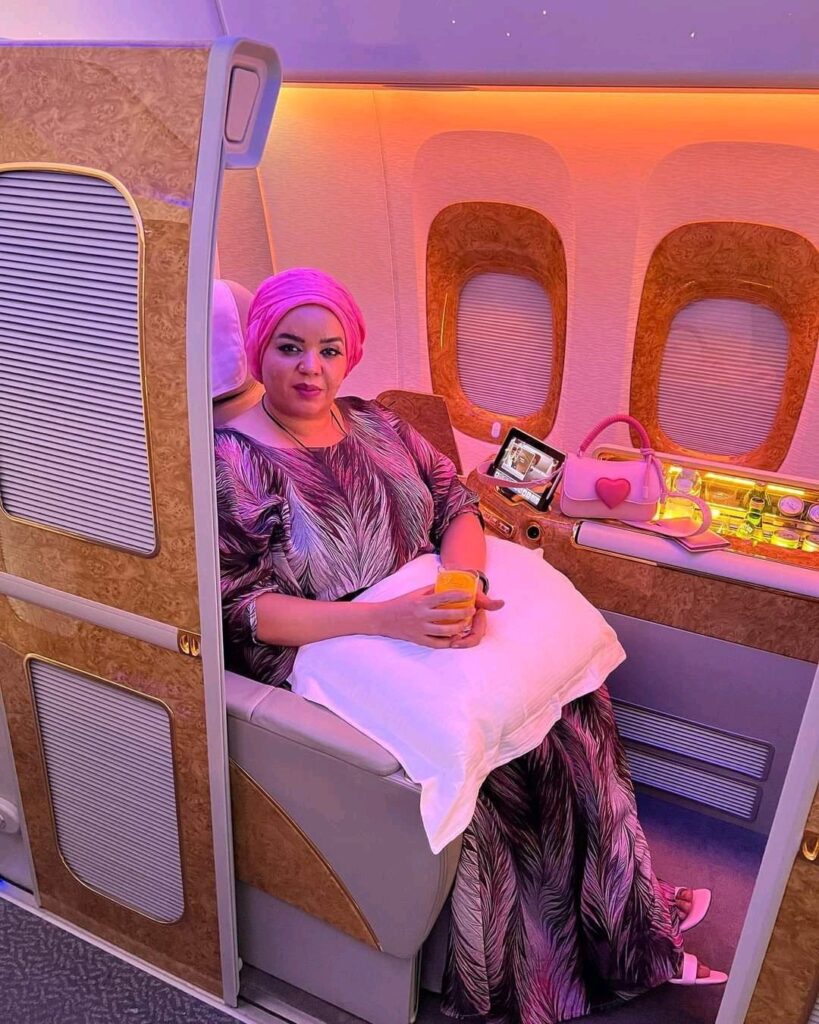 شاهد بالصور .....ندى القلعة توثق لسفرها عبر ال(فيرست كلاس) 4 operanews1651771730782